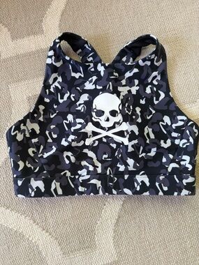 Soul Cycle Camo Skull & Crossbones Black & White Camo Bra Top. GUC! Clean home
